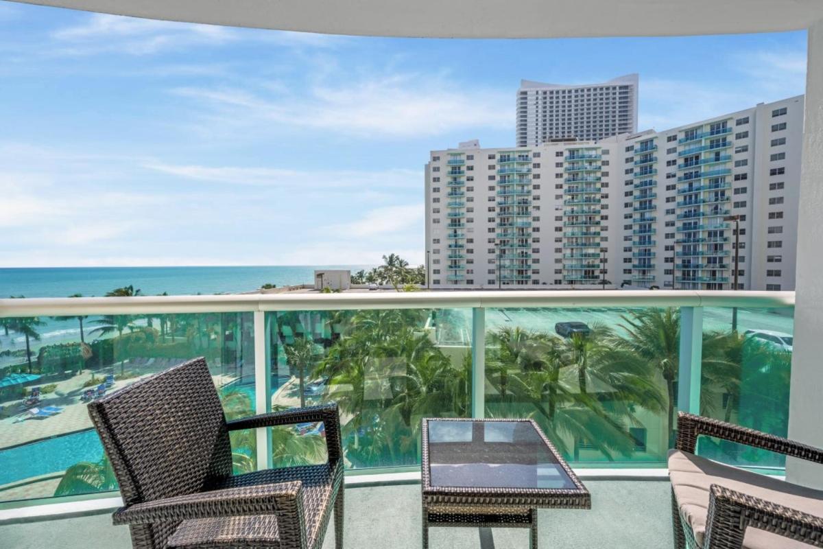 Tides On Hollywood Beach Rum bild